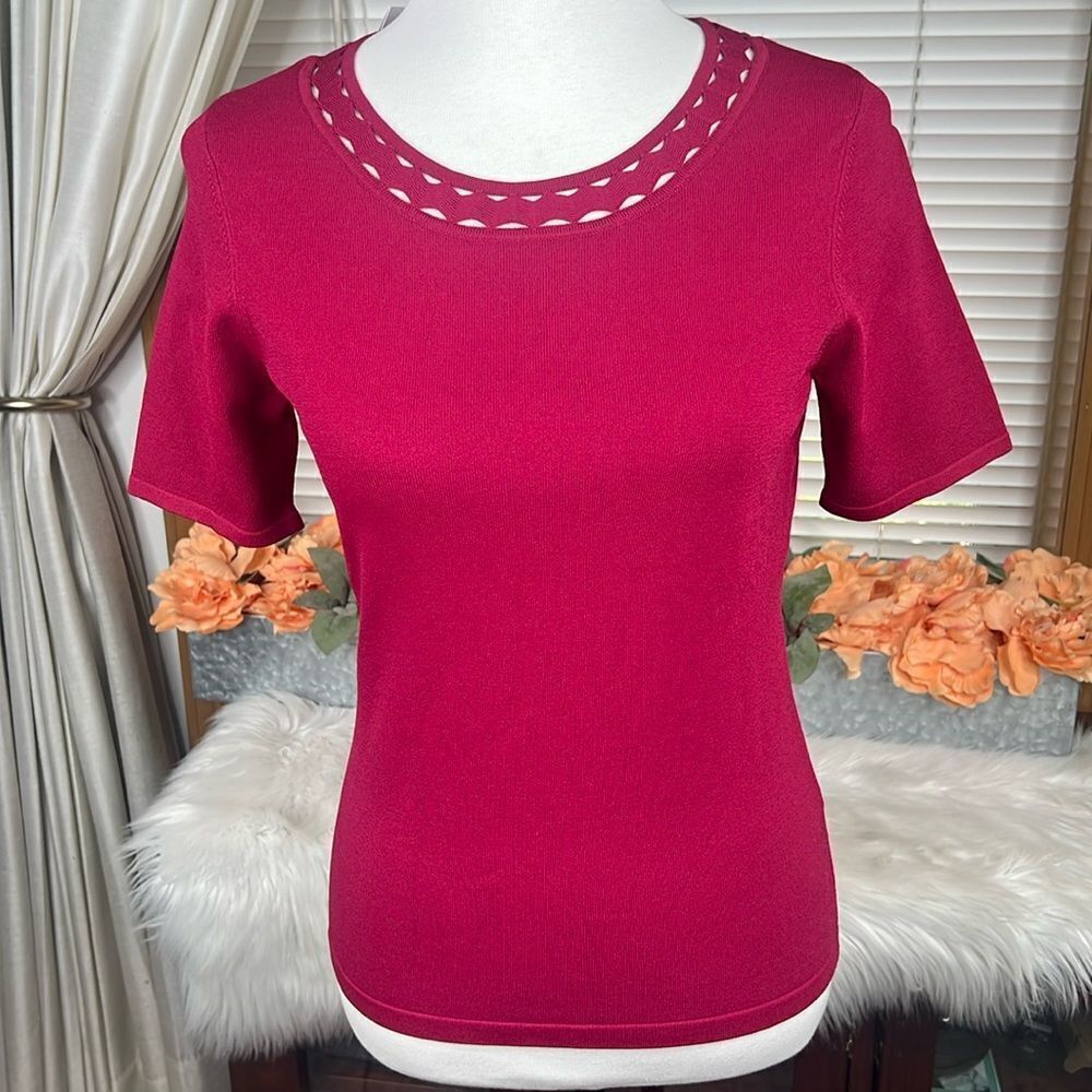 WHBM Short Sleeve Cutout Top Size Small Petite - Picture 1 of 6